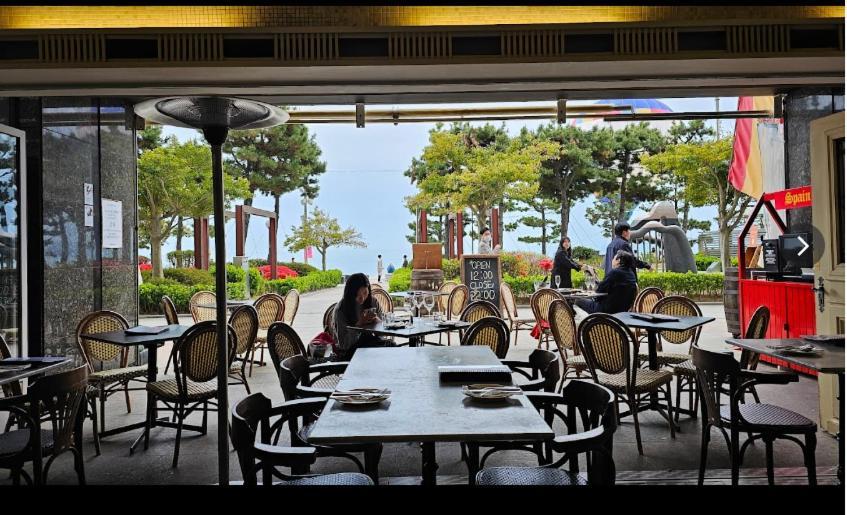 Haeundai Beach 1 Cho Lägenhet Busan Exteriör bild
